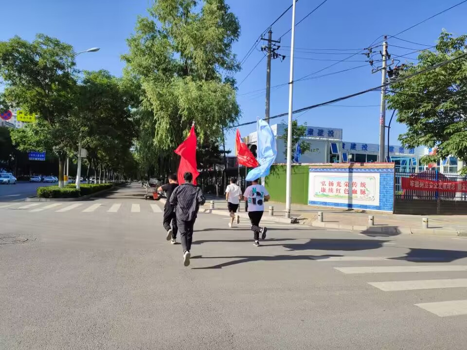“學(xué)習(xí)二十大<div   id=